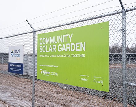 sign-reads-community-solar-garden